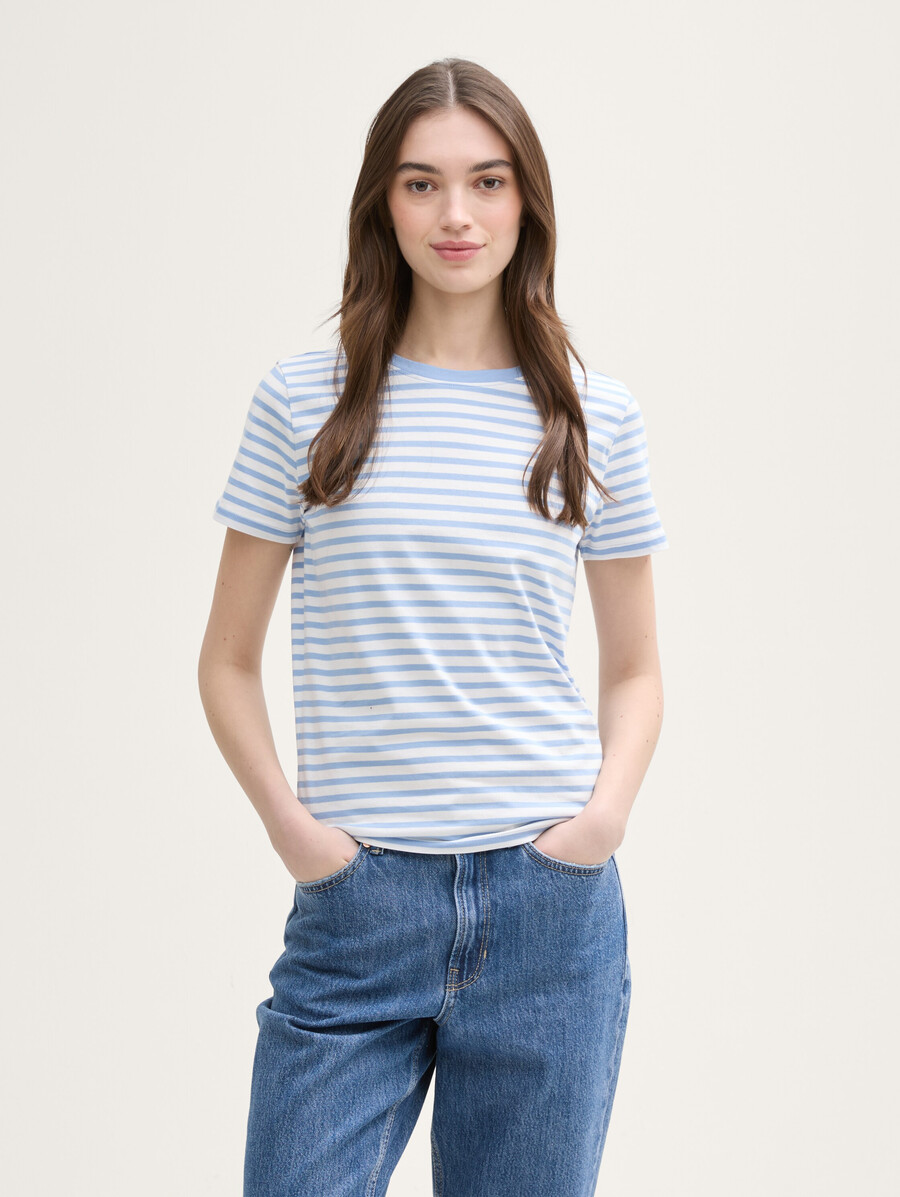 camiseta con estampado de rayas