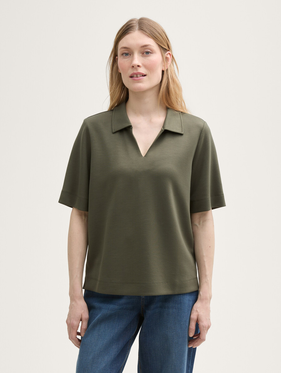 camiseta con cuello polo