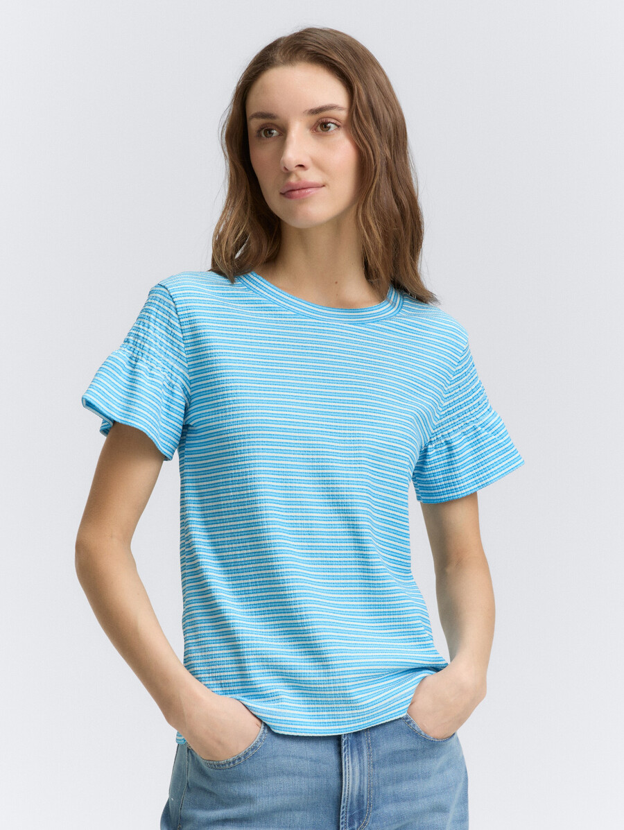 camiseta con detalles ahumados