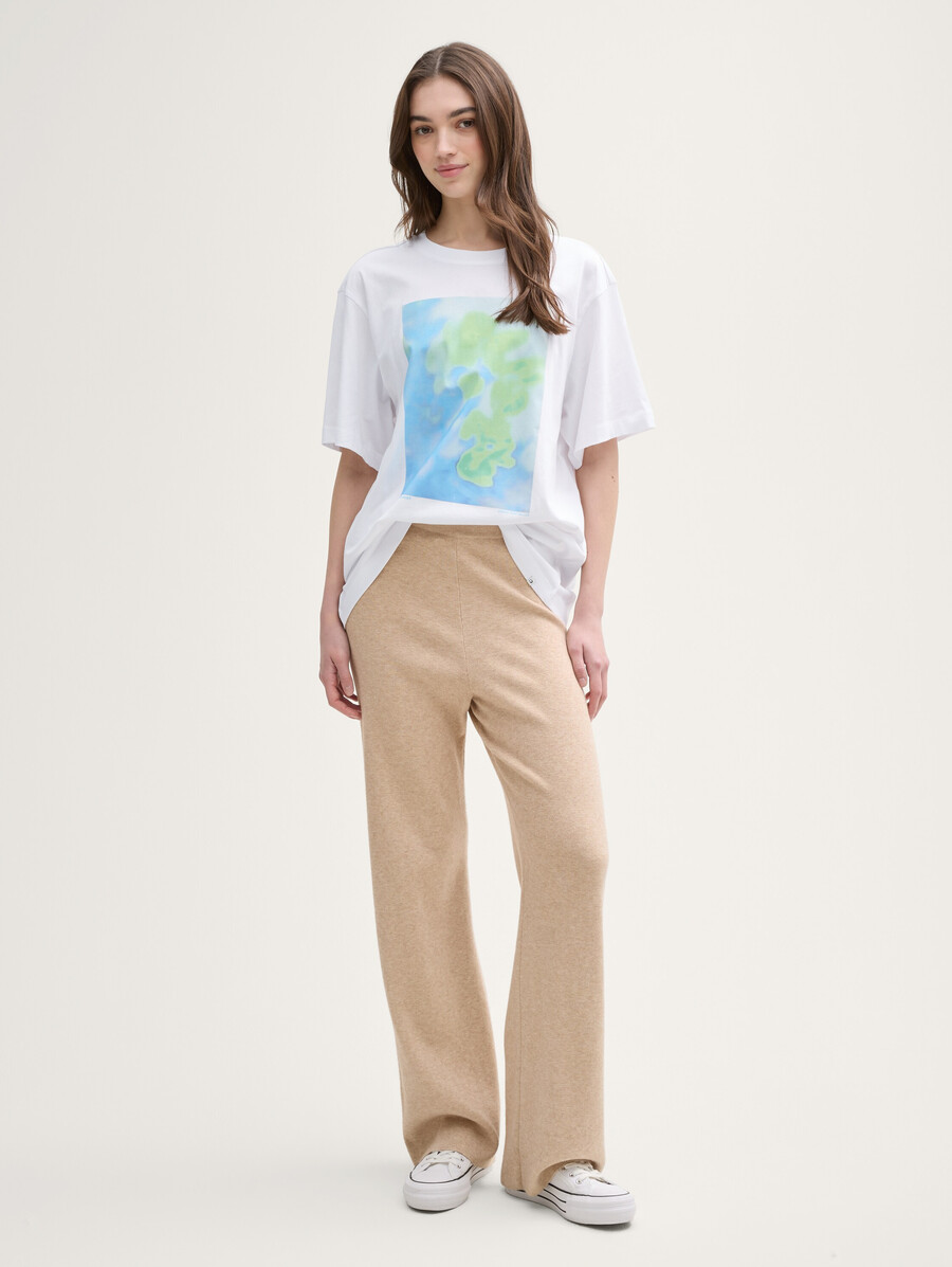 camiseta oversize con estampado