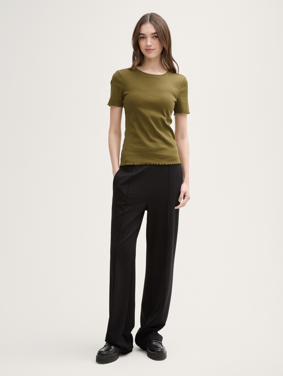 camiseta con textura acanalada