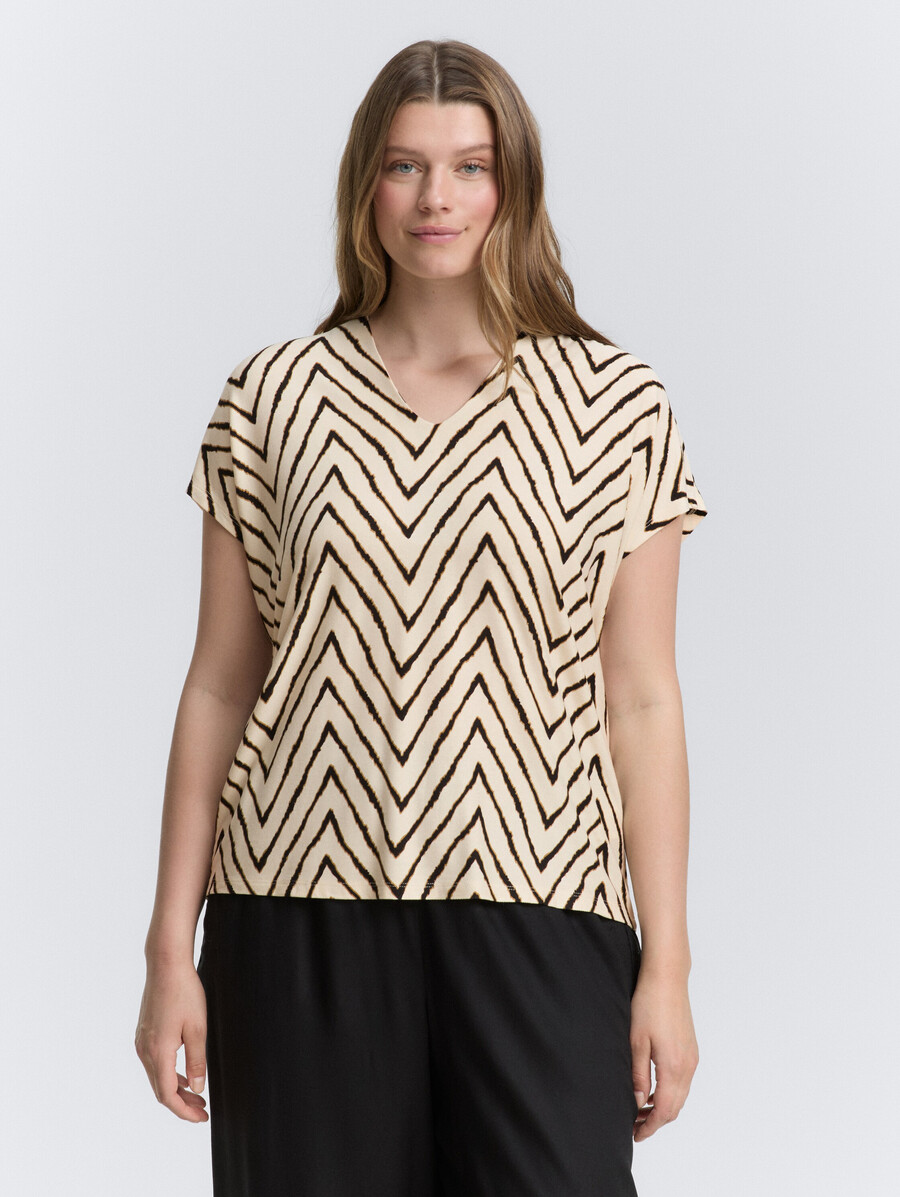 talla grande - camiseta con cuello en v