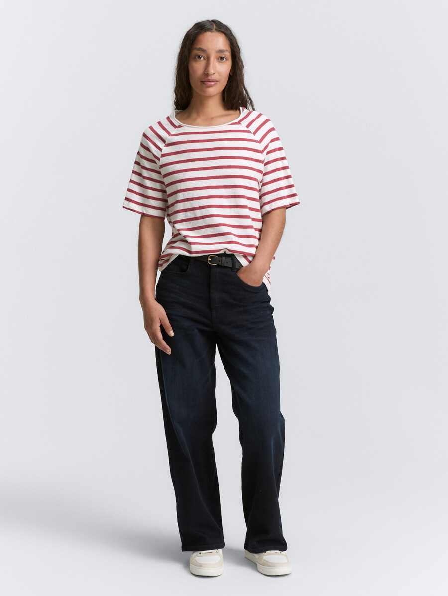 camiseta raglán con estampado de rayas