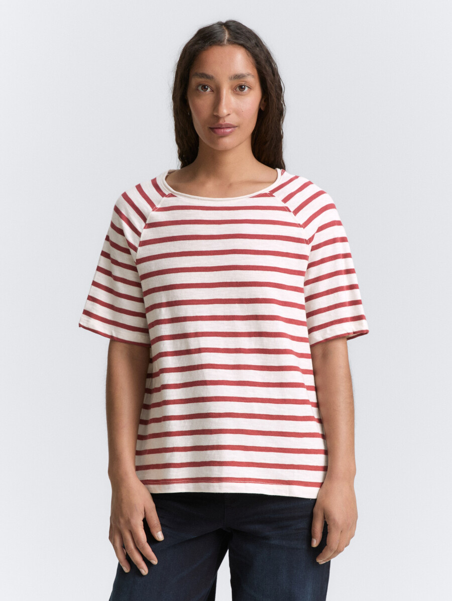 camiseta raglán con estampado de rayas