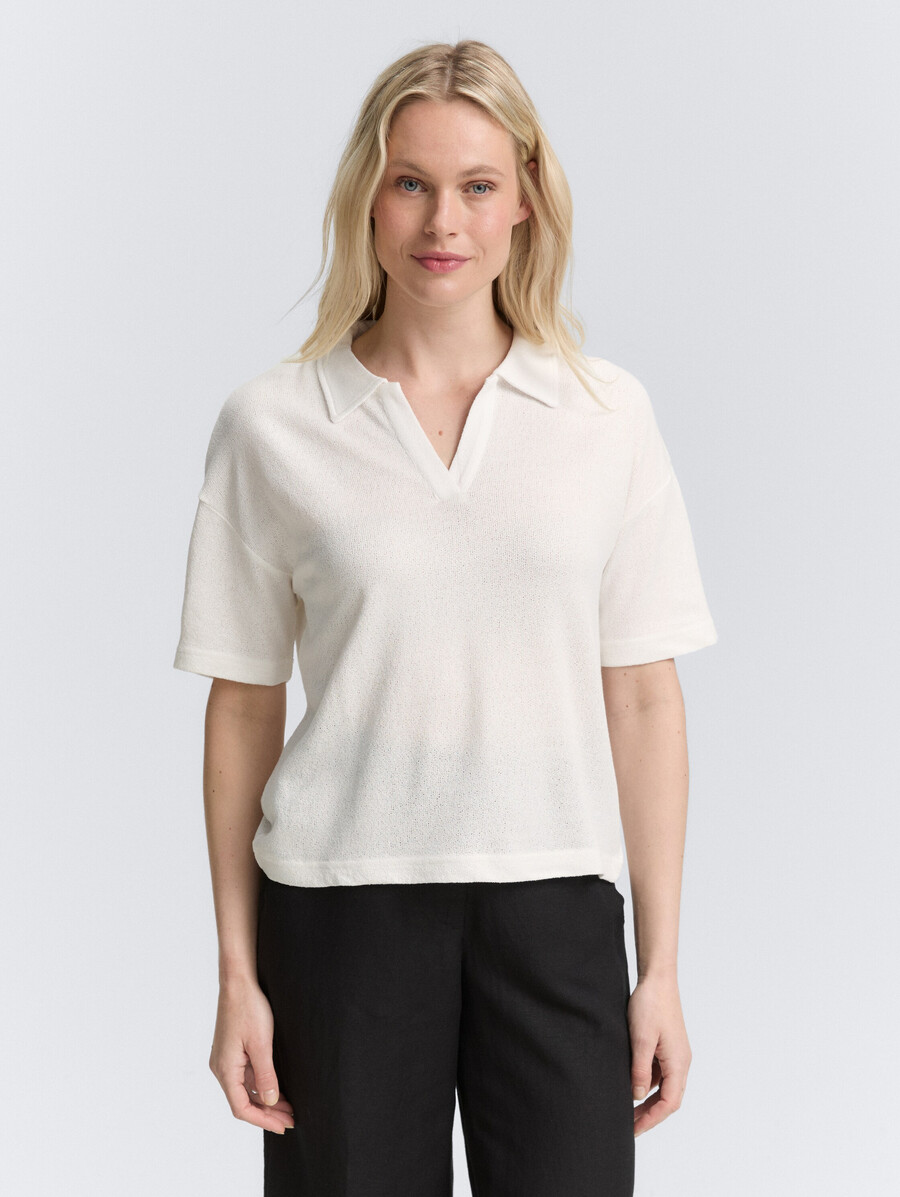 camiseta con cuello polo