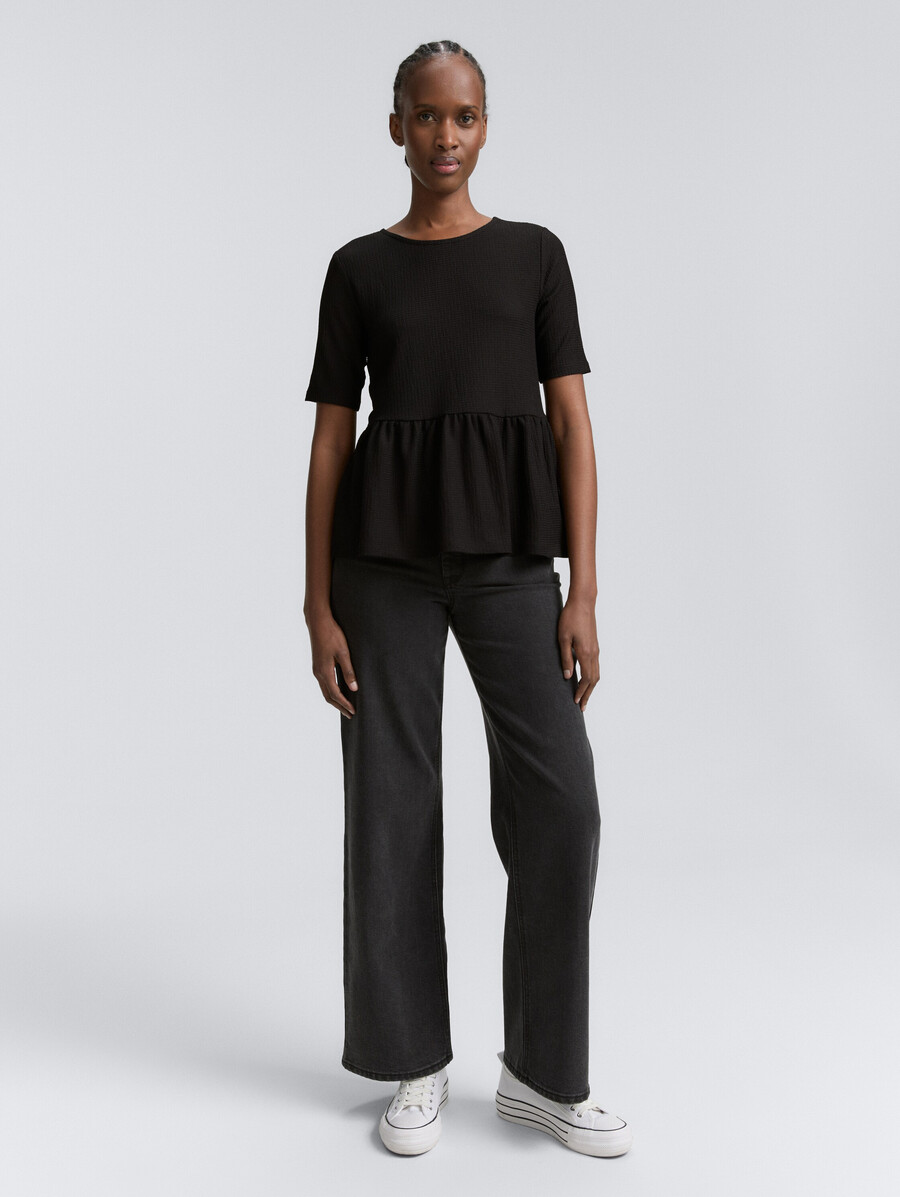 camiseta jacquard con peplum