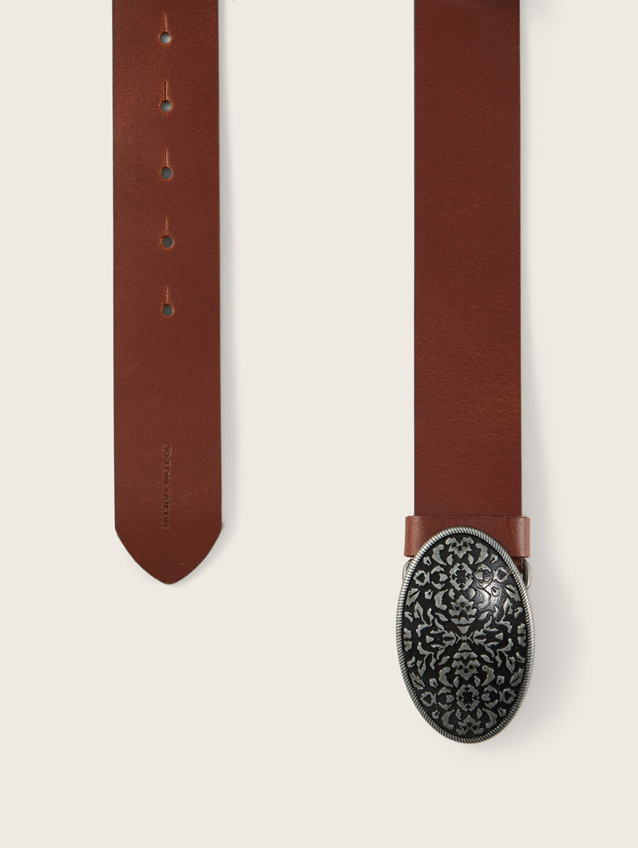 cinturón de cuero tttaylor con hebilla
