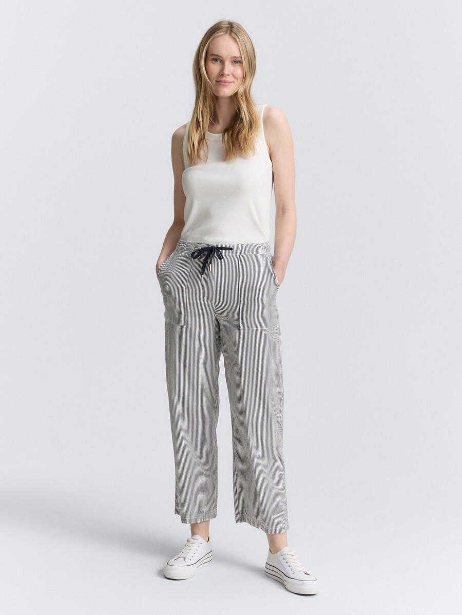 pantalón culotte de seersucker con cordón