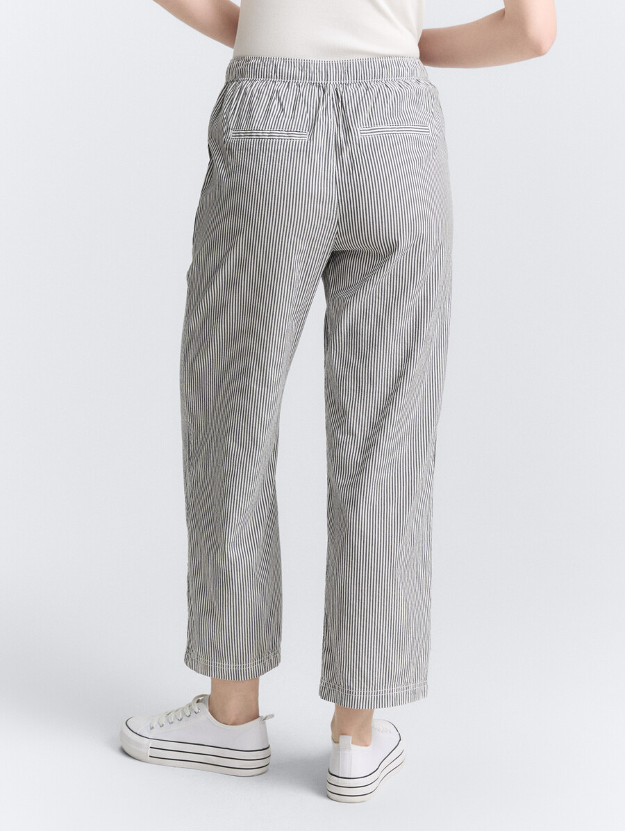 pantalón culotte de seersucker con cordón
