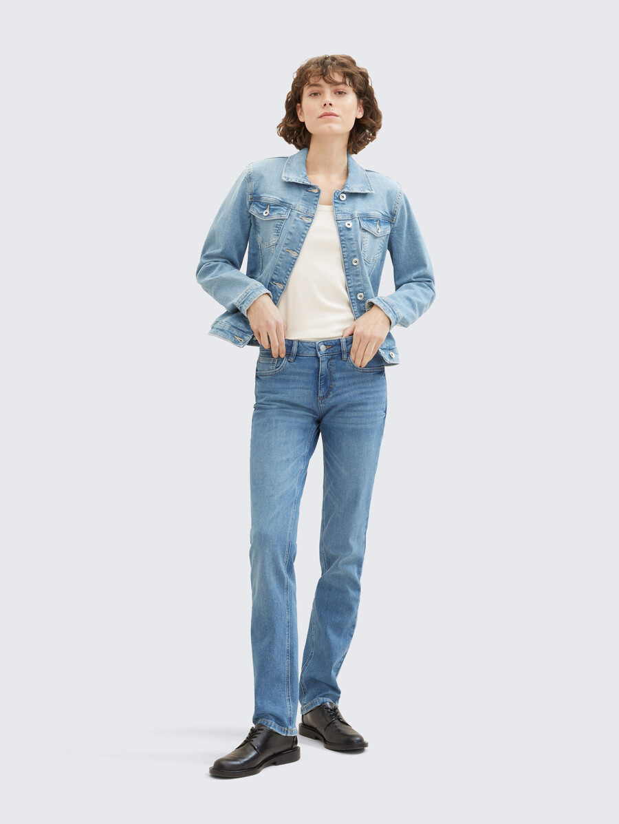chaqueta vaquera con algodón reciclado