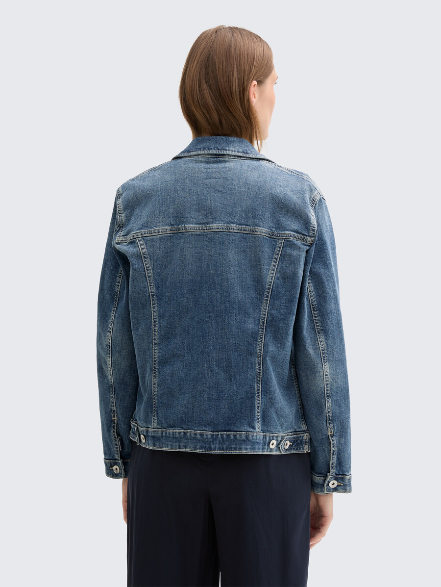 chaqueta vaquera con algodón reciclado