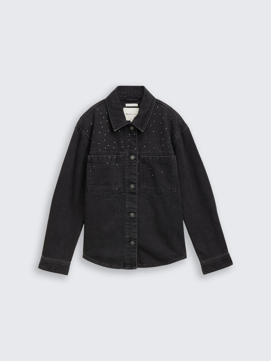 chaqueta vaquera con pedrería