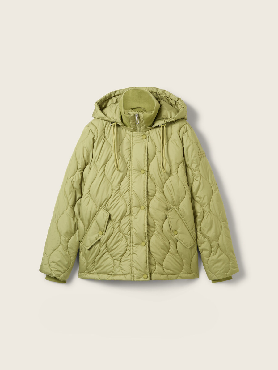 chaqueta fina con capucha