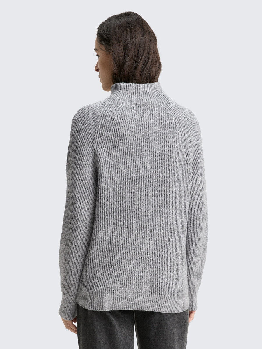 jersey de punto holgado con cuello alto