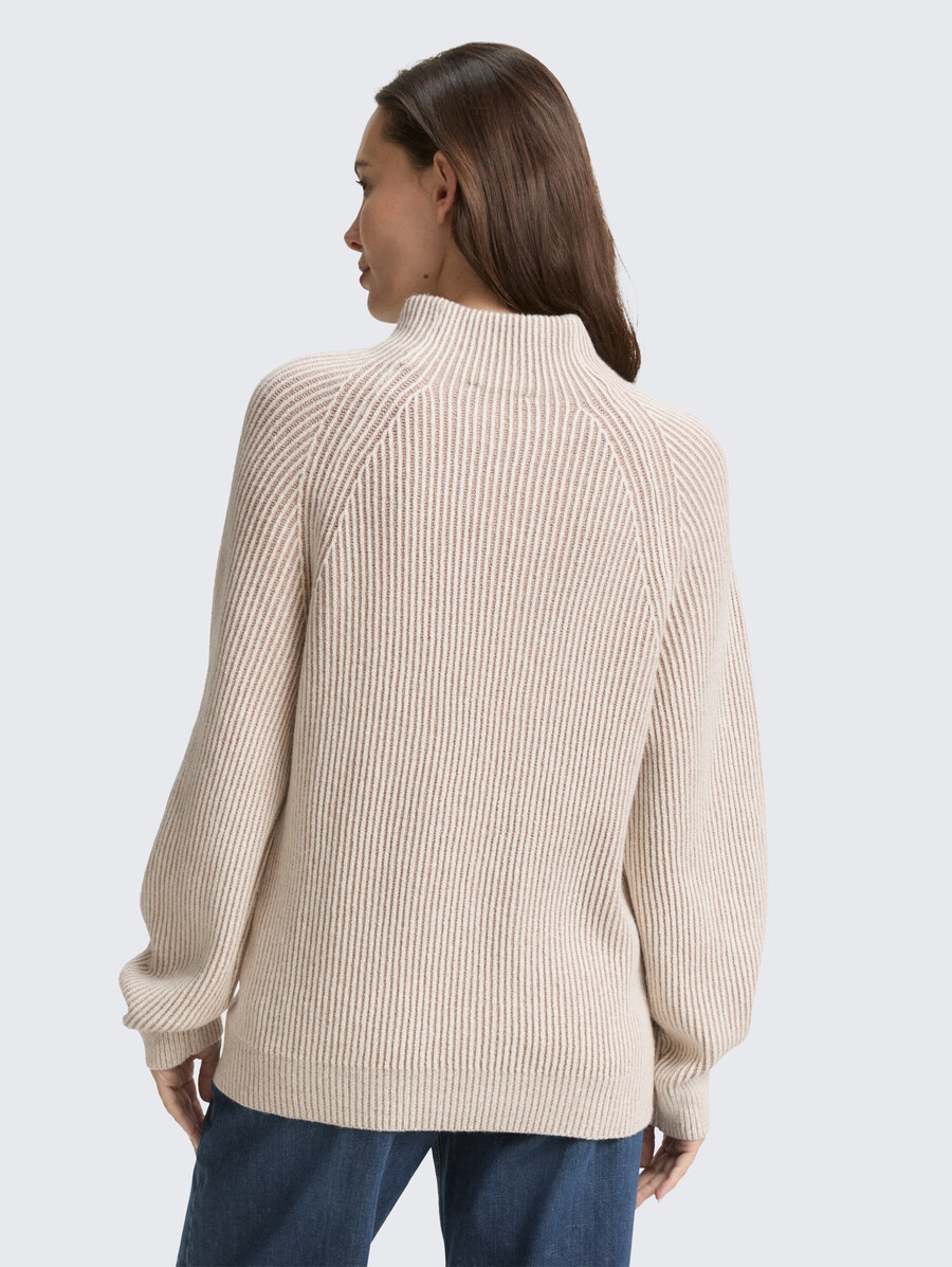 jersey de punto holgado con cuello alto