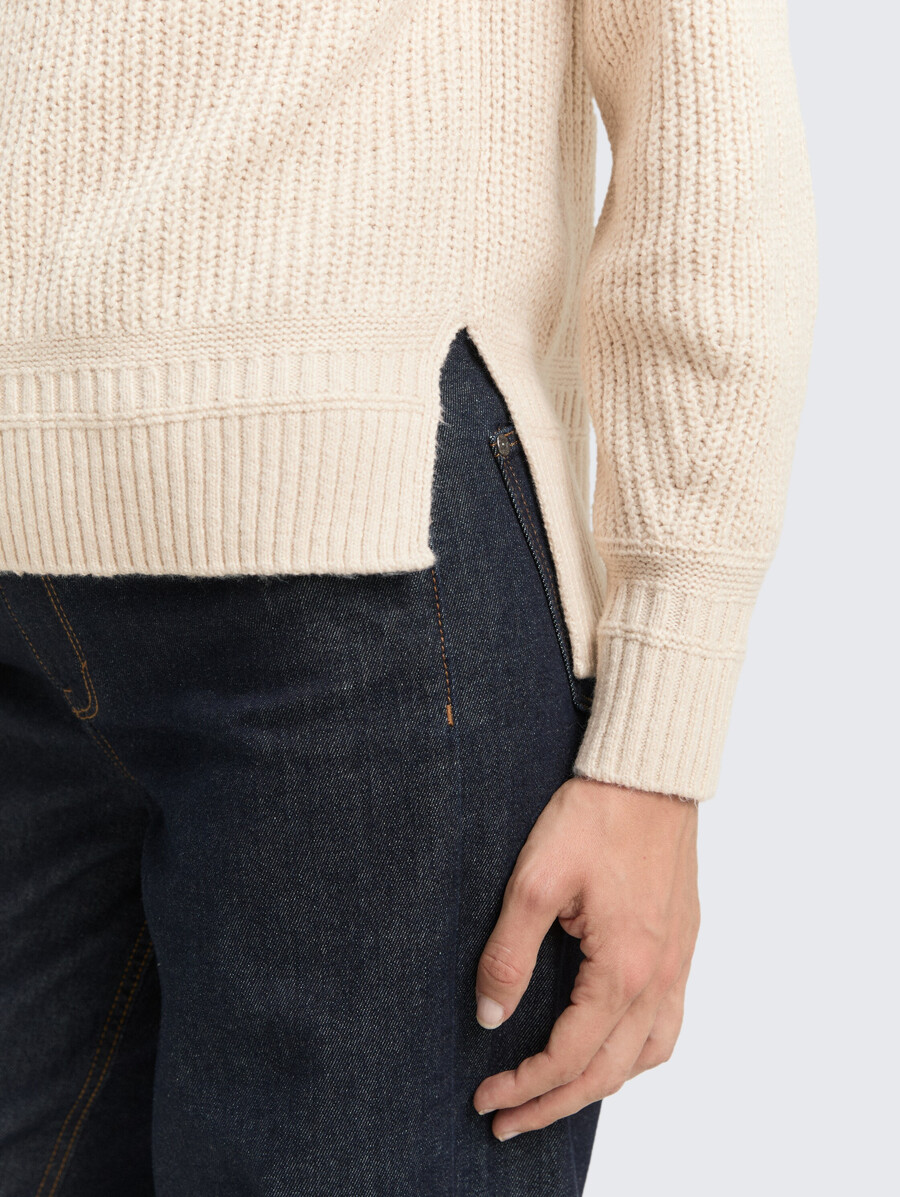 jersey holgado de cuello alto