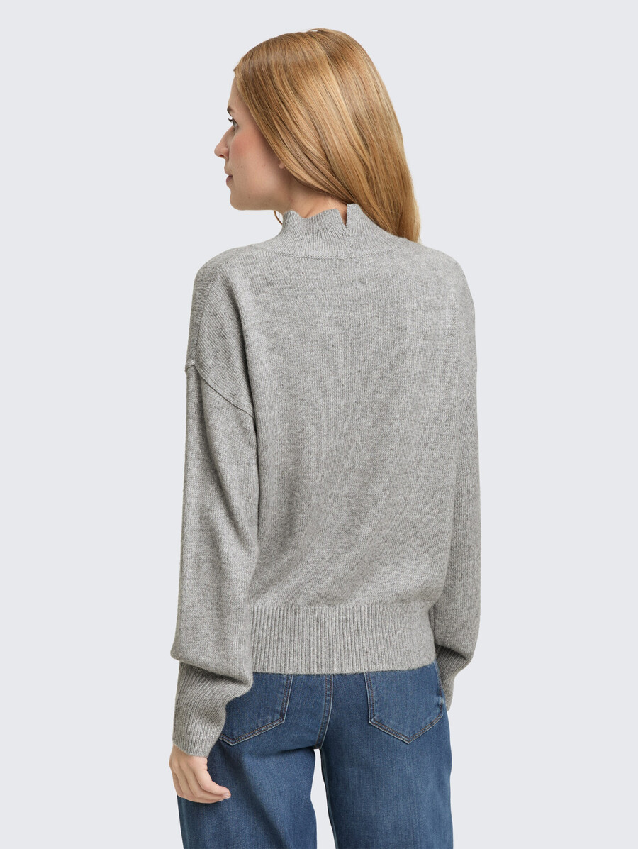 jersey de punto de gran tamaño con cuello alto