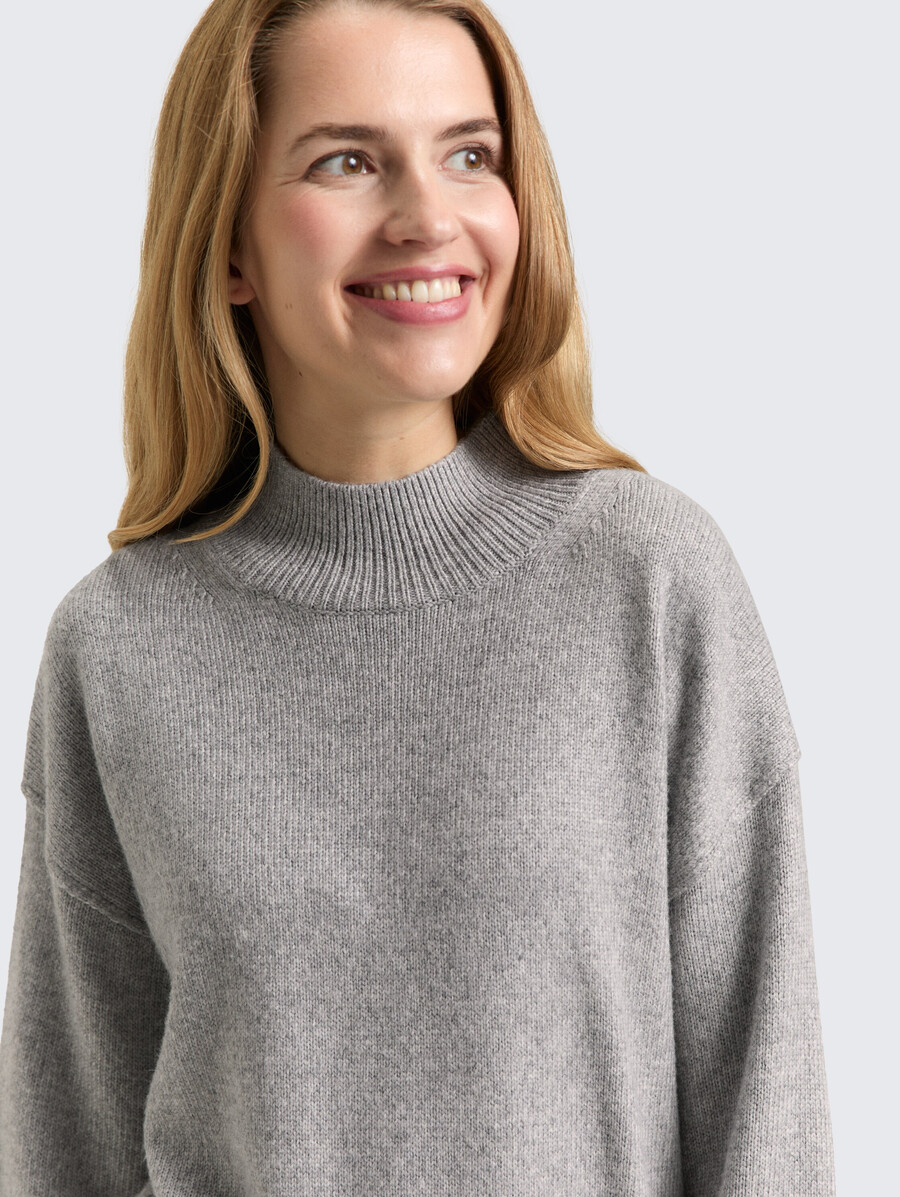 jersey de punto de gran tamaño con cuello alto