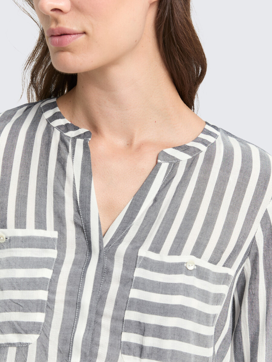 blusa de rayas con bolsillos