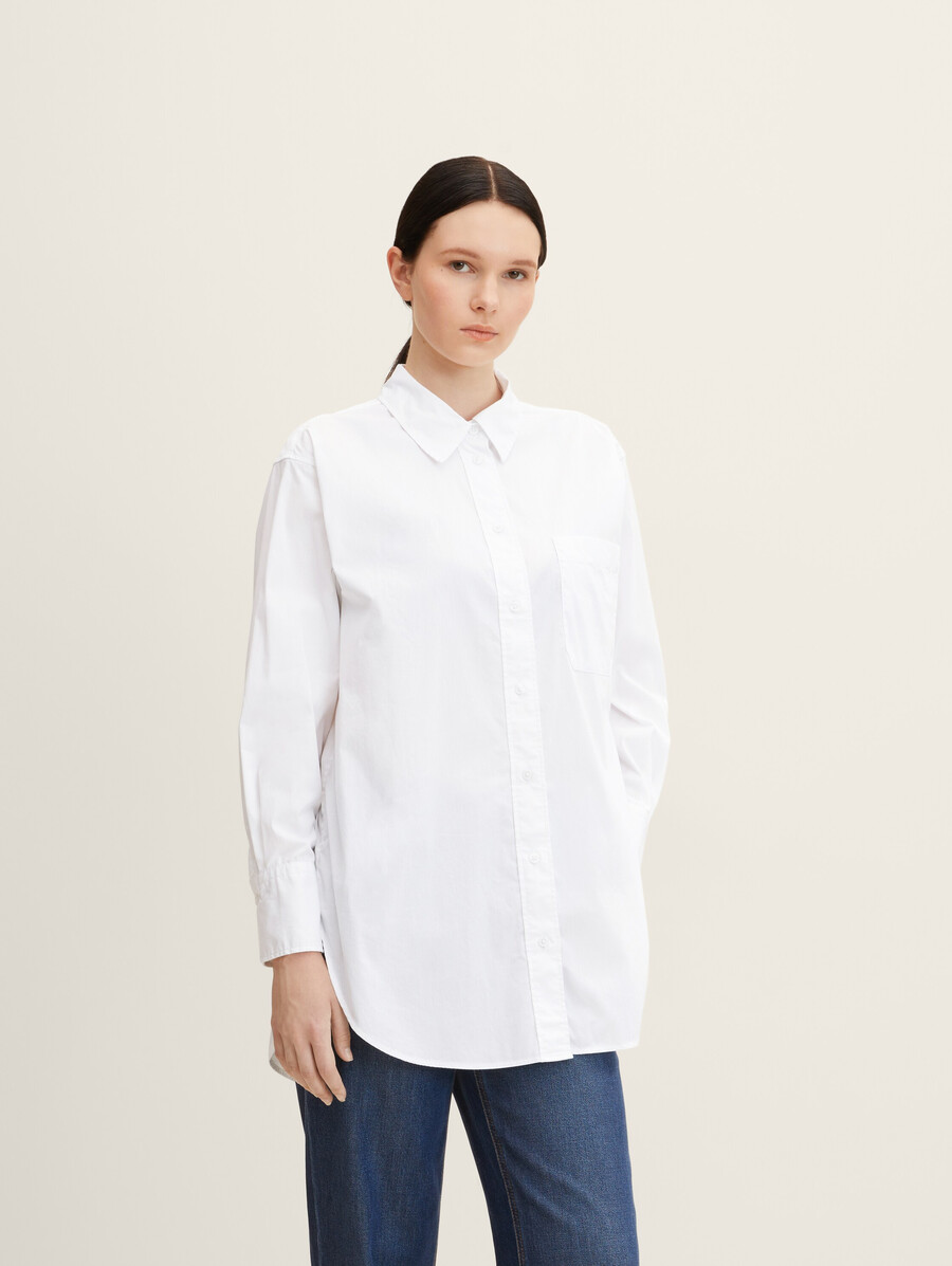 camisa larga con bolsillo en el pecho