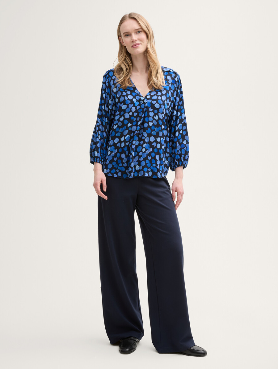blusa con escote en v