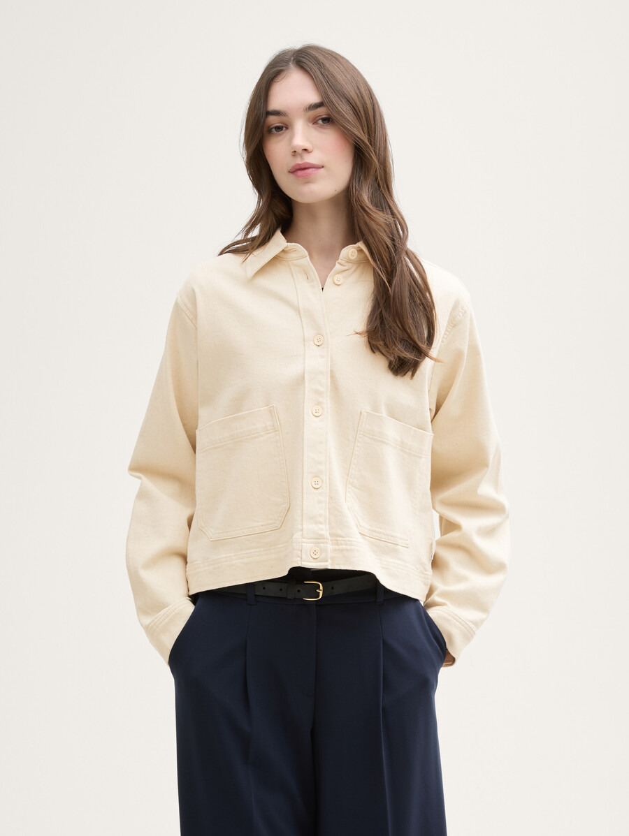 chaqueta tipo sobrecamisa con bolsillos