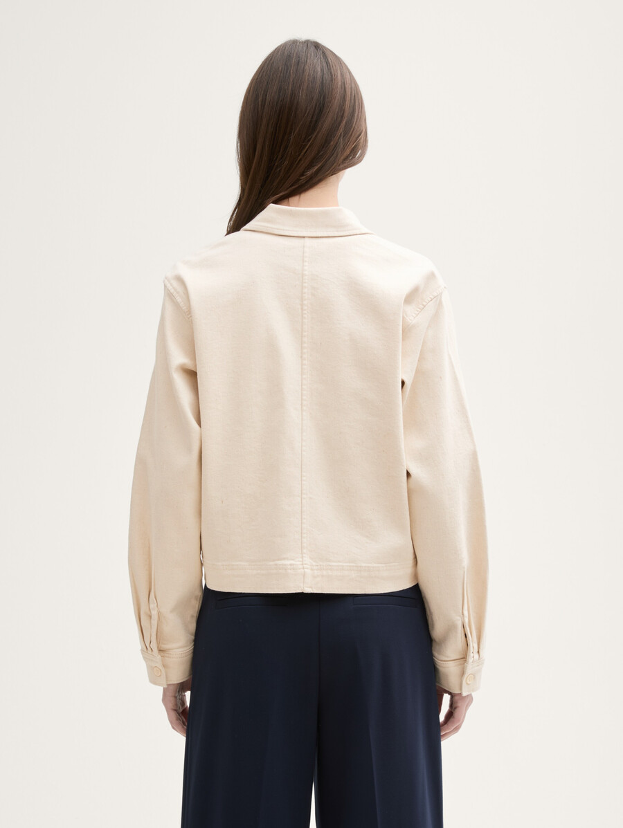chaqueta tipo sobrecamisa con bolsillos