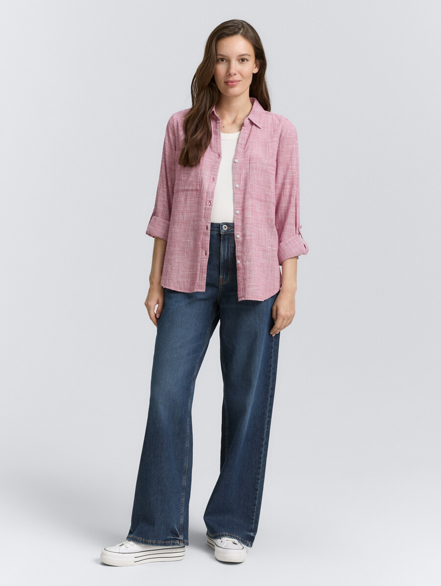 blusa con bolsillos en el pecho