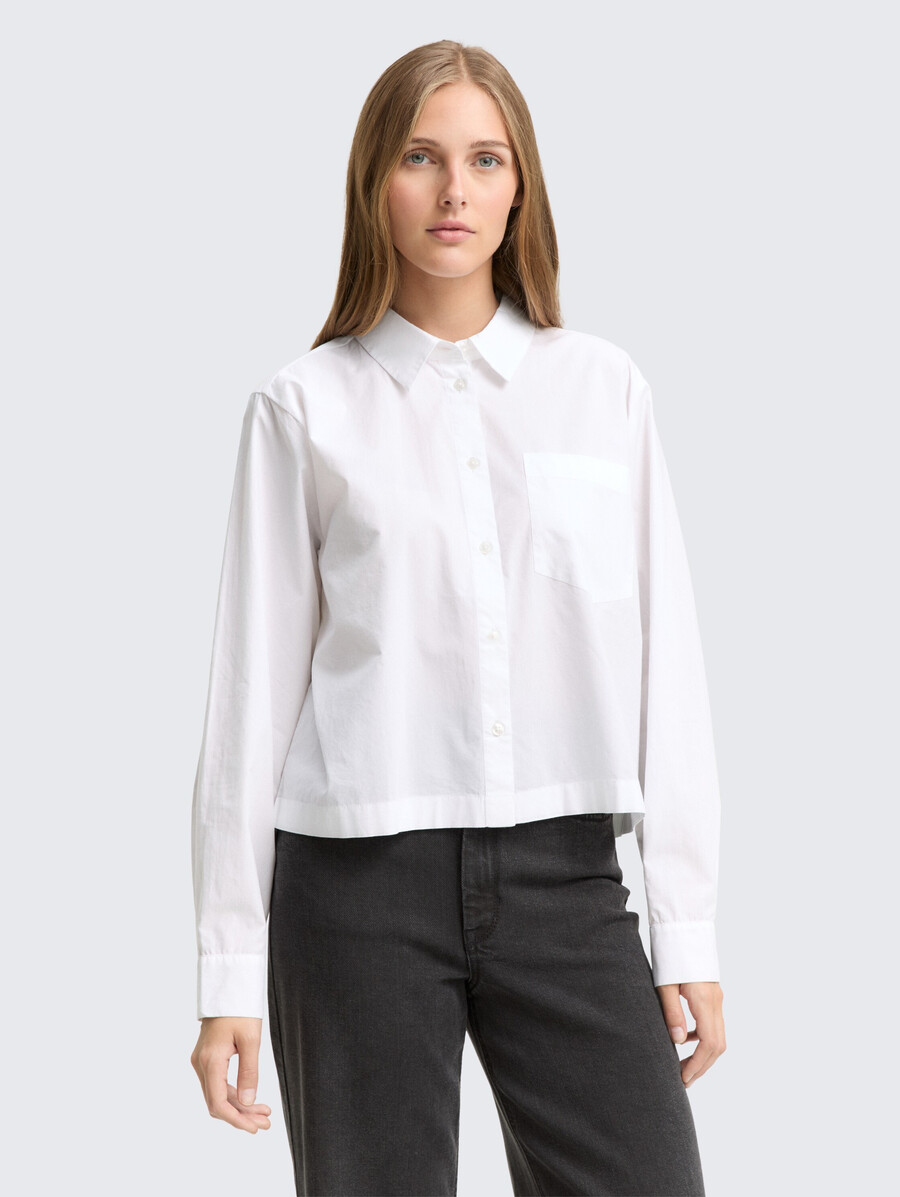 blusa camisera de corte cuadrado con bolsillo en el pecho