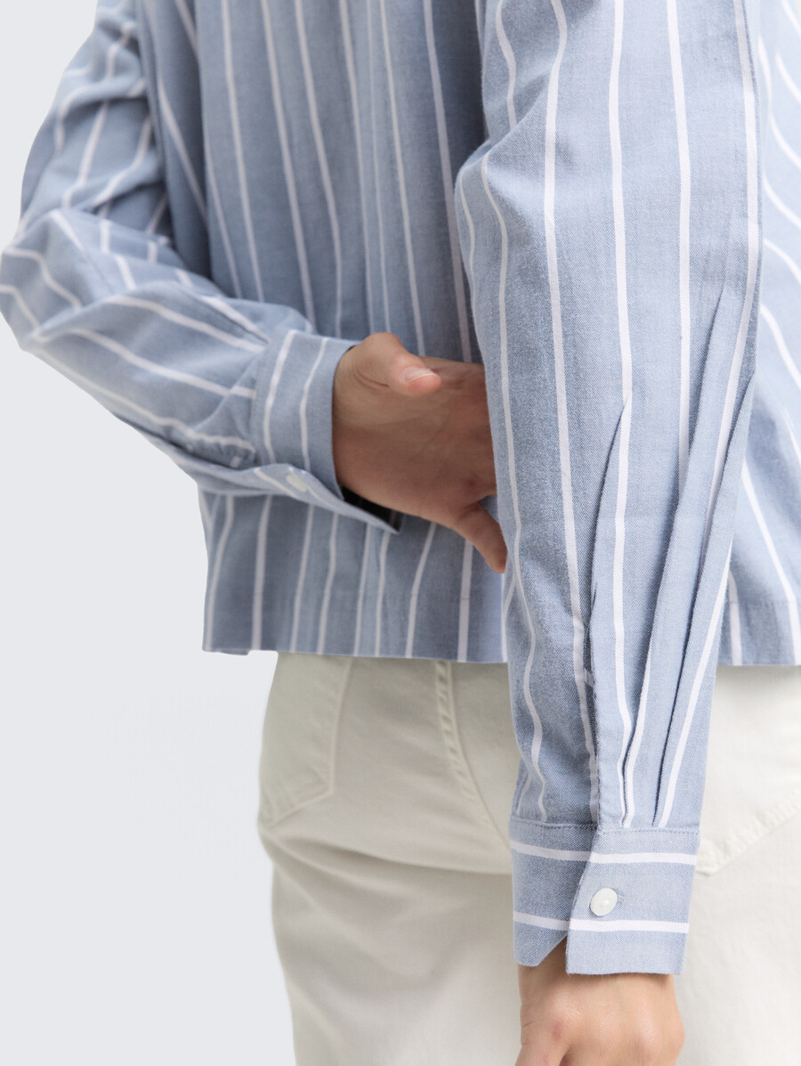 blusa camisera de corte cuadrado con estampado de rayas