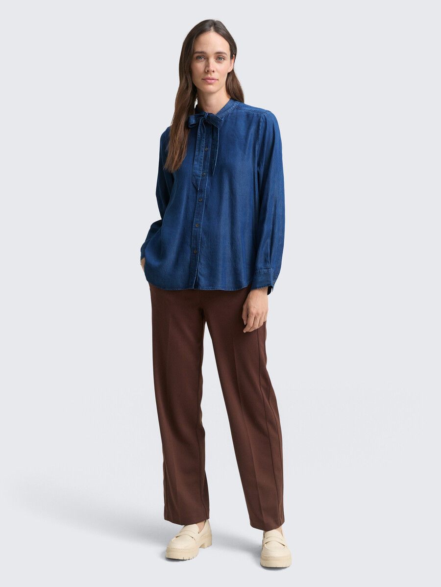blusa con detalle de lazo