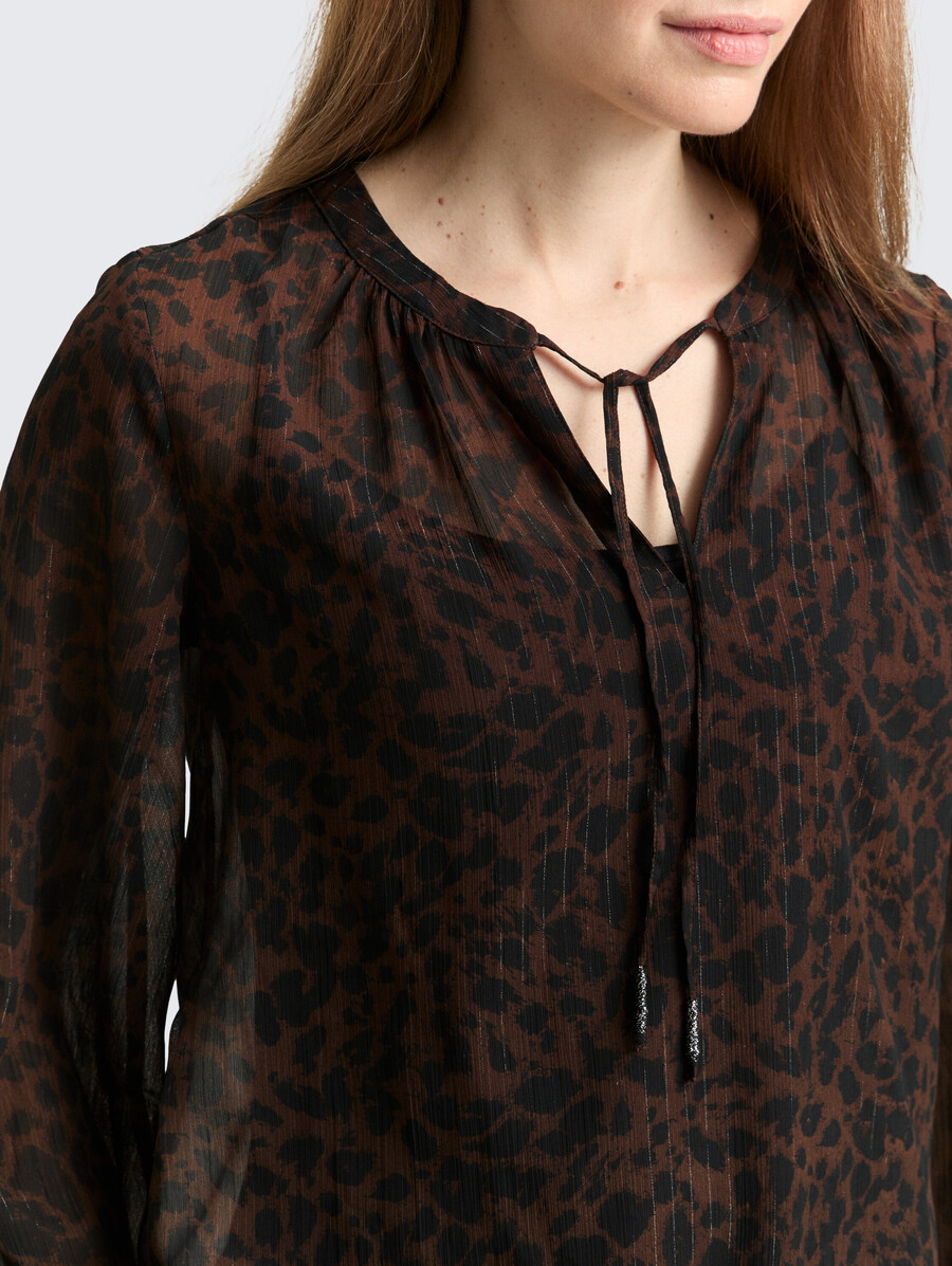 blusa de gasa con estampado de leopardo