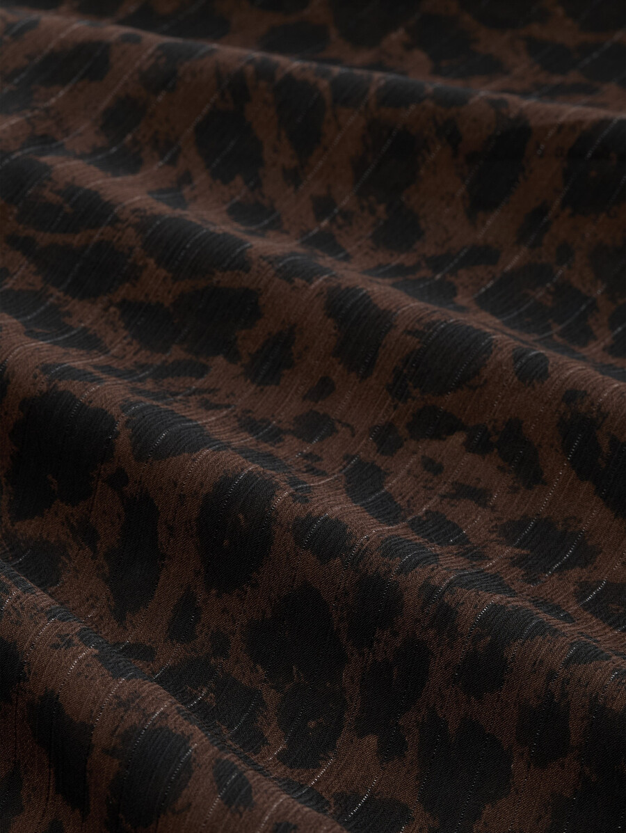 blusa de gasa con estampado de leopardo