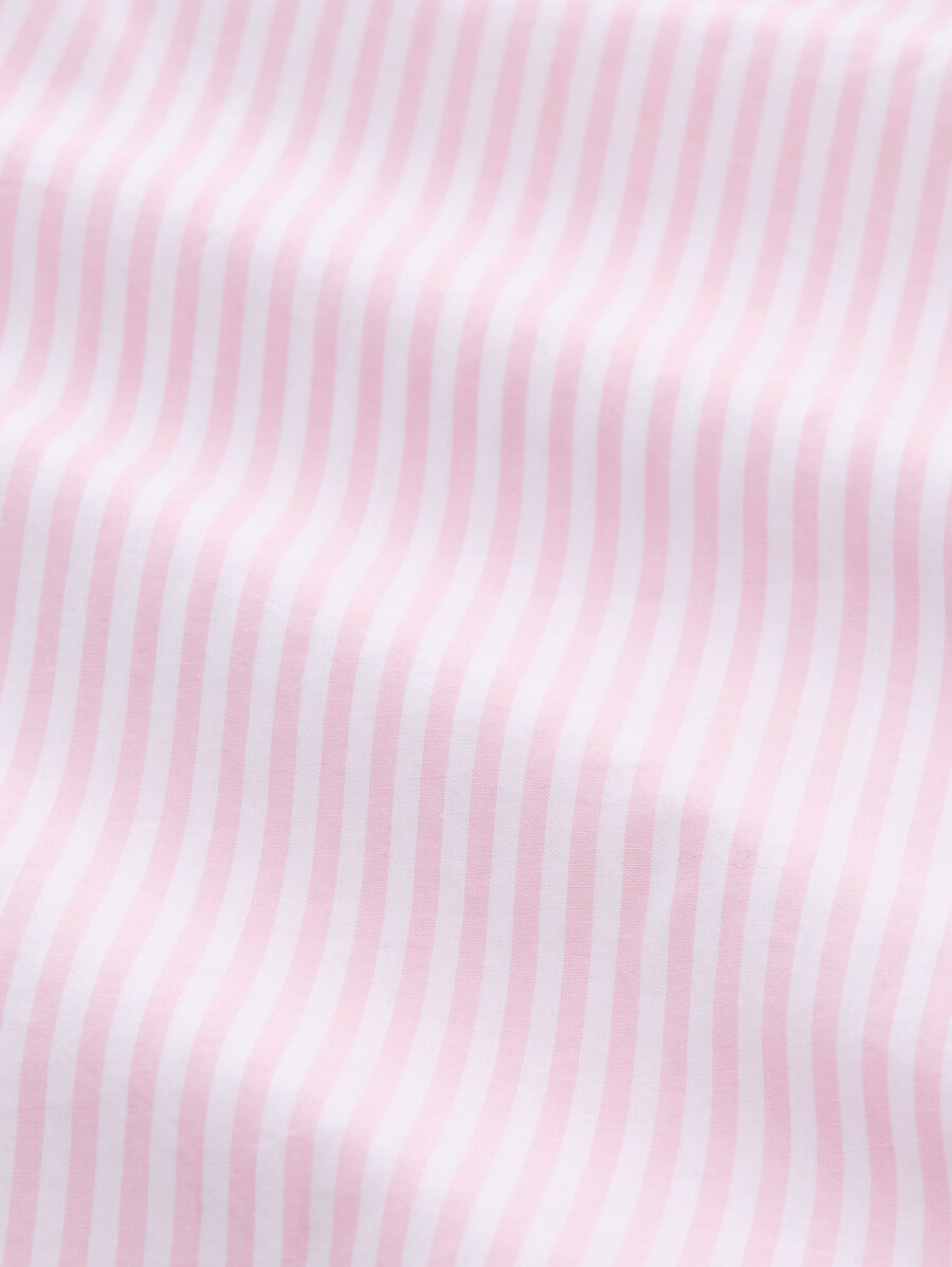 blusa de algodón de corte cuadrado