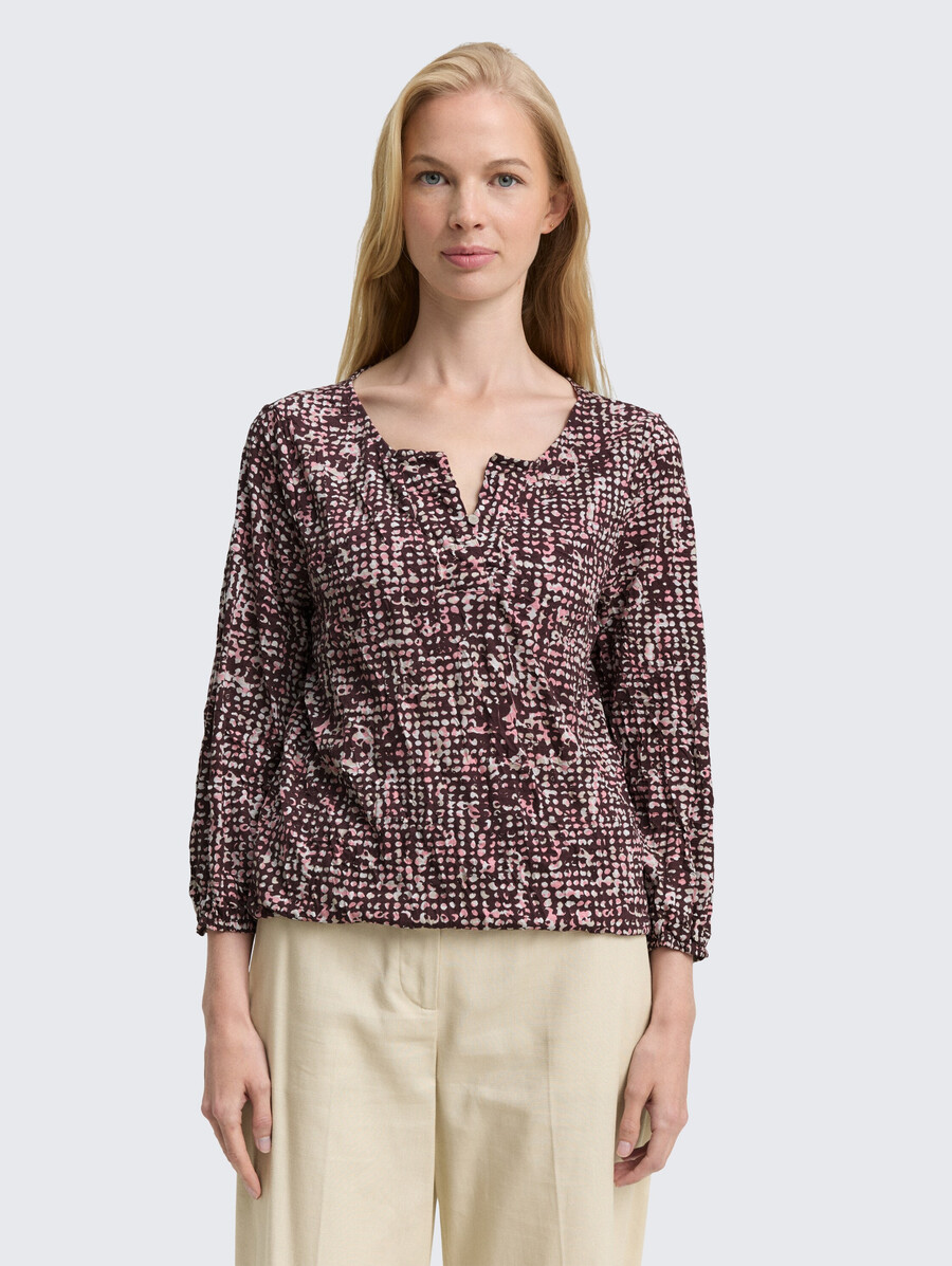 camisa blusa arrugada con estampado
