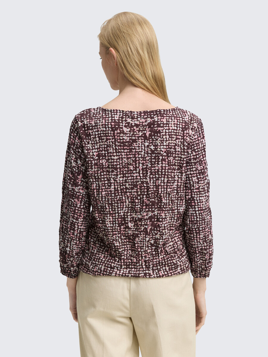 camisa blusa arrugada con estampado