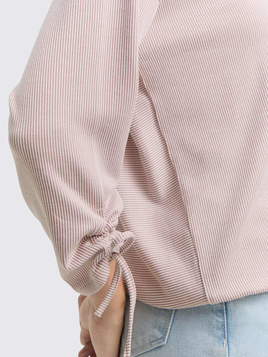 camisa holgada de manga larga con mangas fruncidas