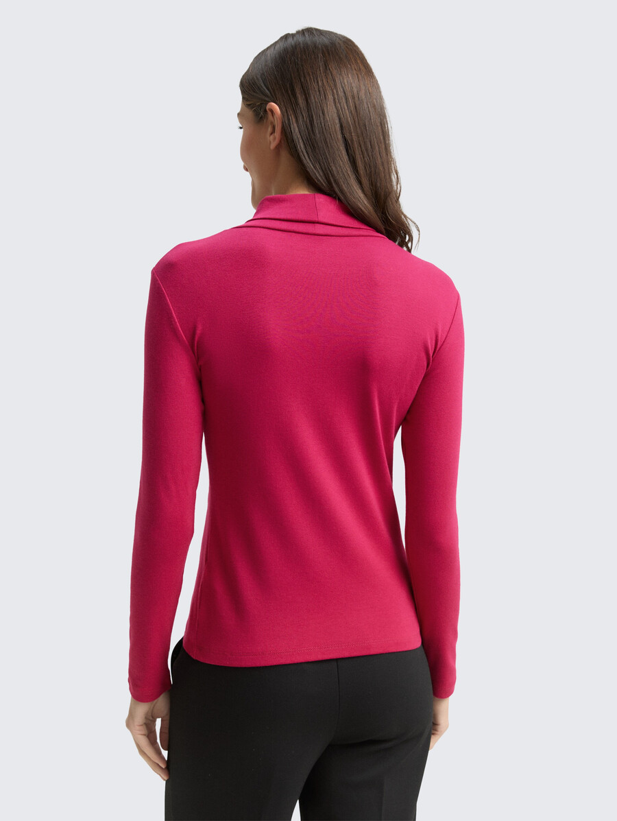 camisa de manga larga con cuello alto