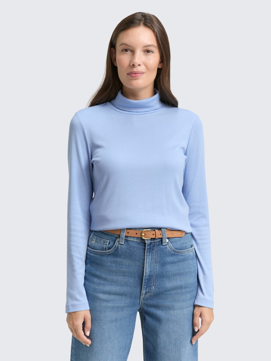 camisa de manga larga con cuello alto