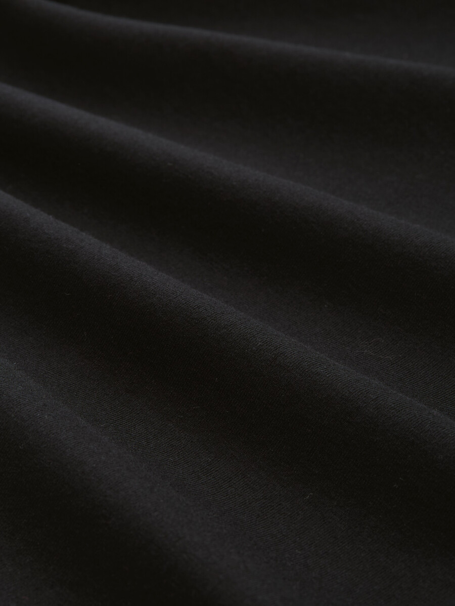 camisa de manga larga con cuello alto