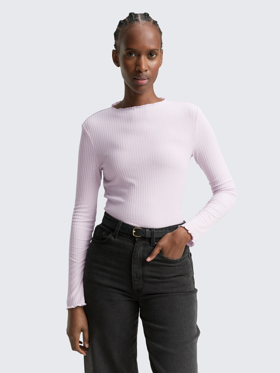 camisa de manga larga acanalada con cuello alto
