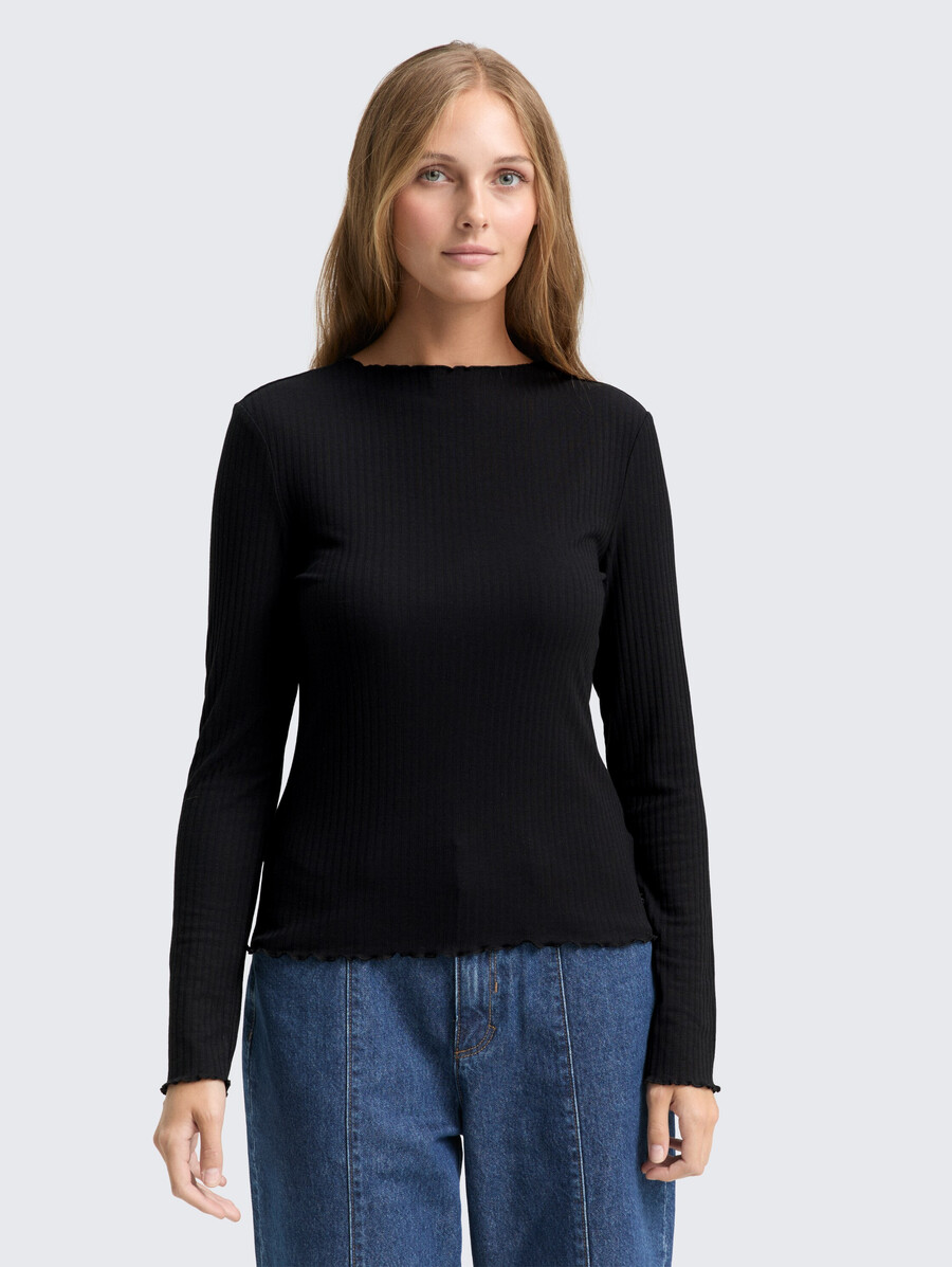 camisa de manga larga acanalada con cuello alto