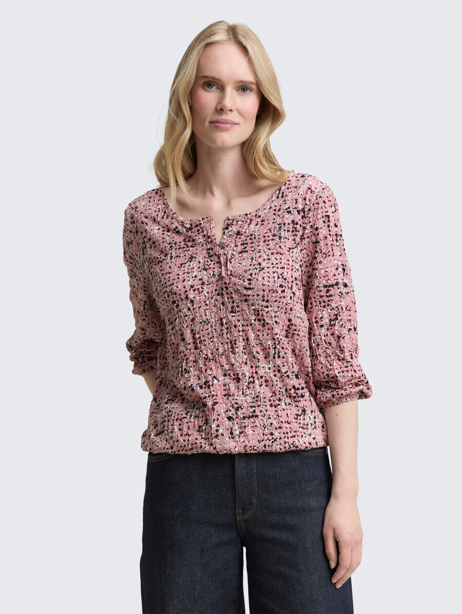camisa blusa arrugada con estampado