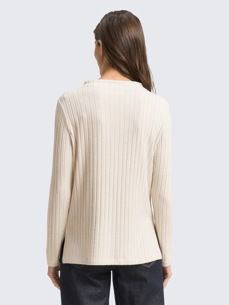camisa acogedora de manga larga con cuello alto