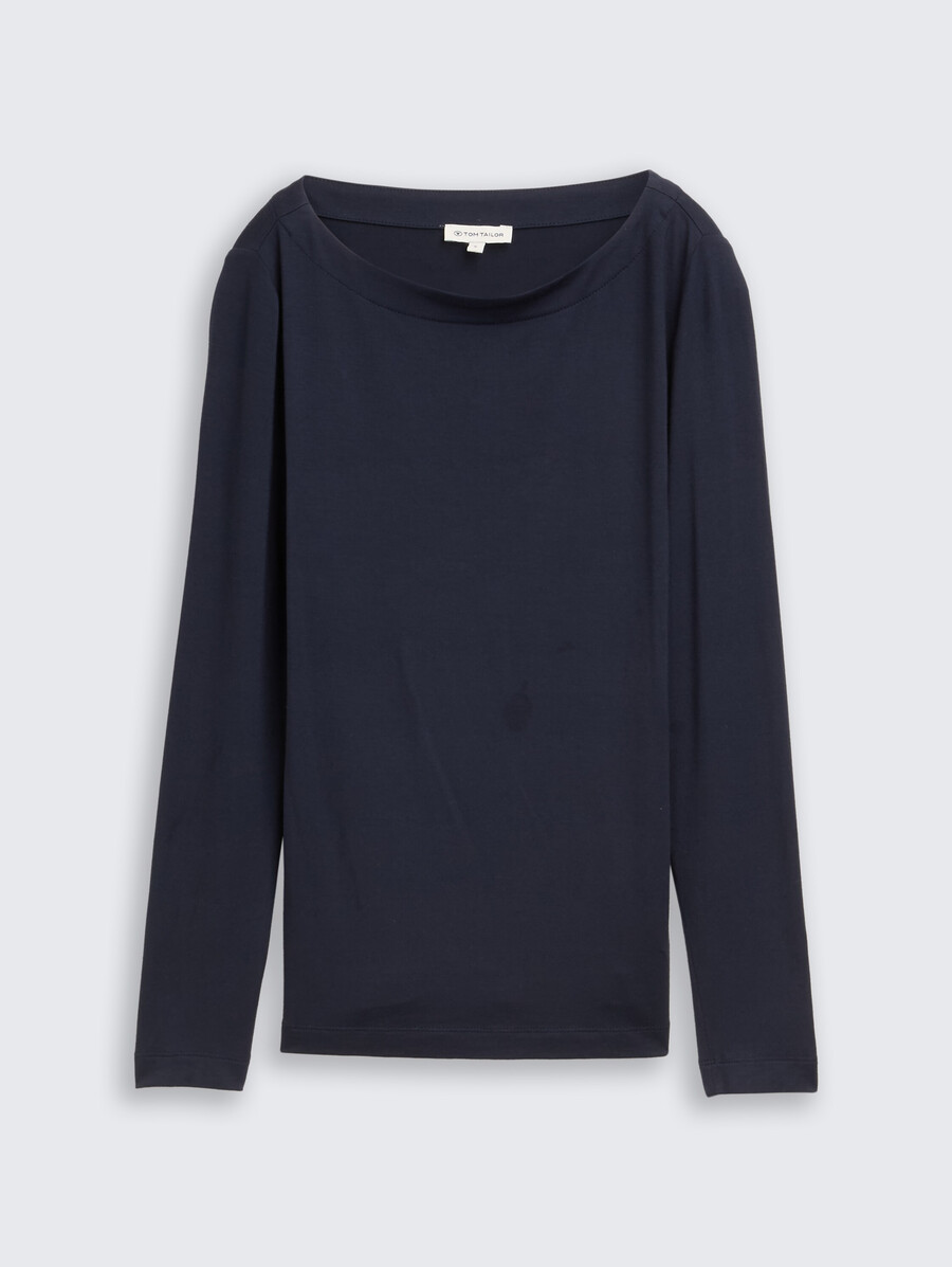 camisa de manga larga de corte entallado con cuello barco
