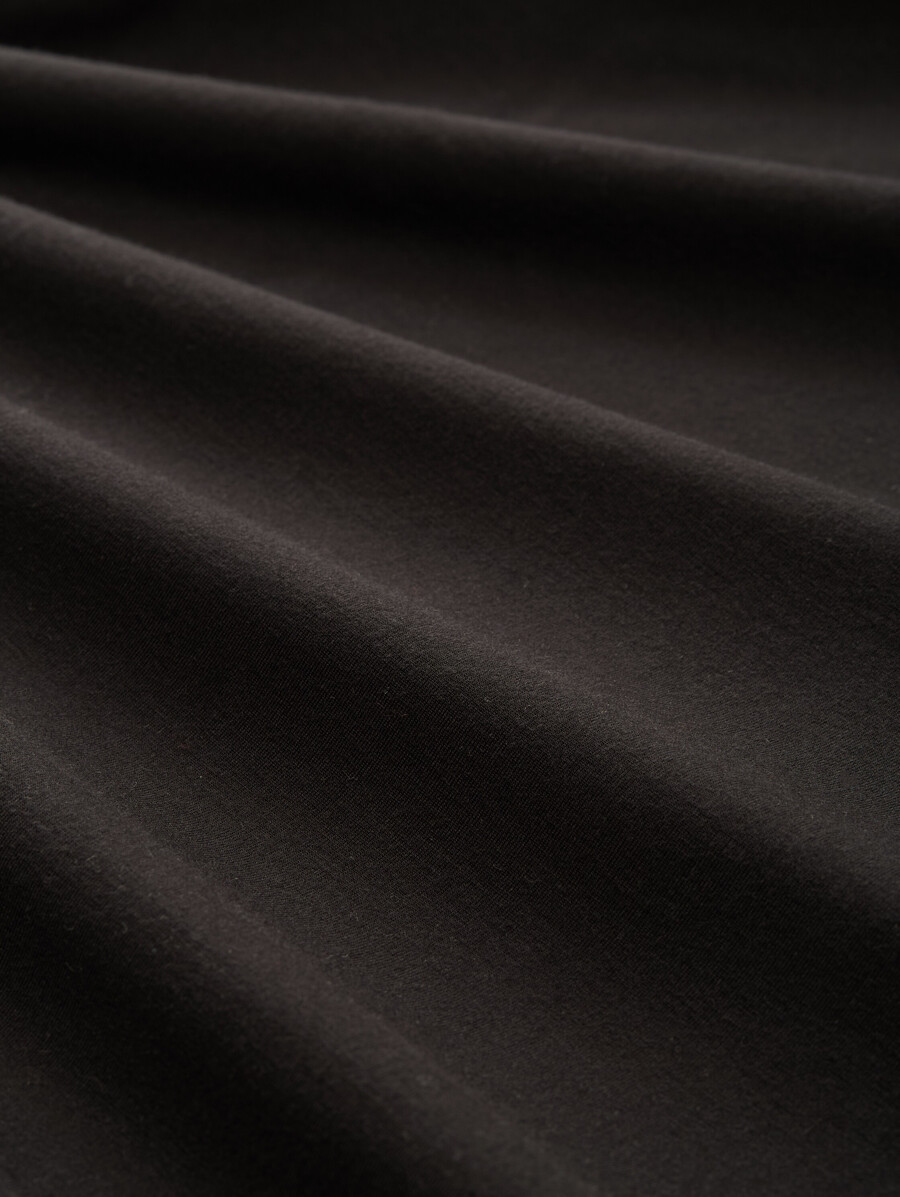 camisa de manga larga con cuello vuelto