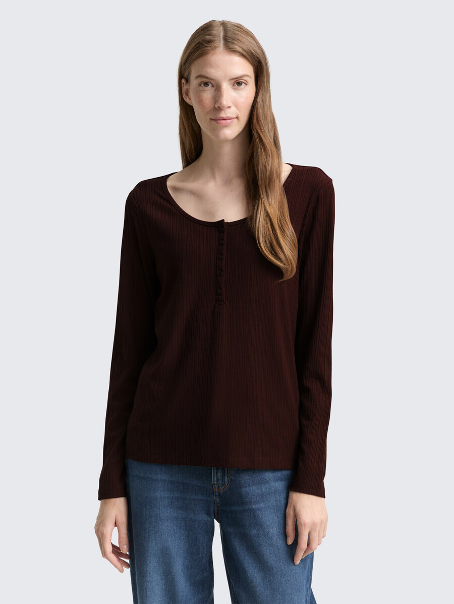 camisa henley de manga larga de corte entallado