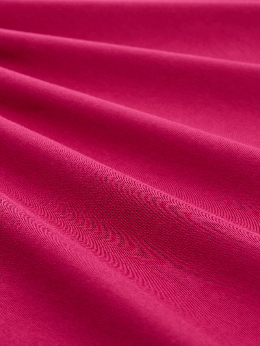 talla grande - camisa de manga larga de corte entallado con logotipo brillante