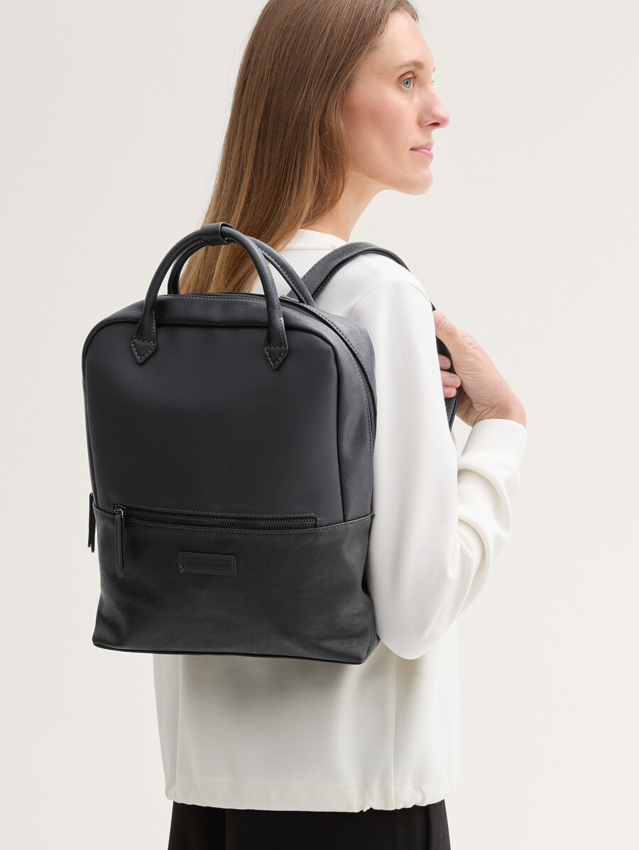 mochila ttgia l fabricada en piel sintética