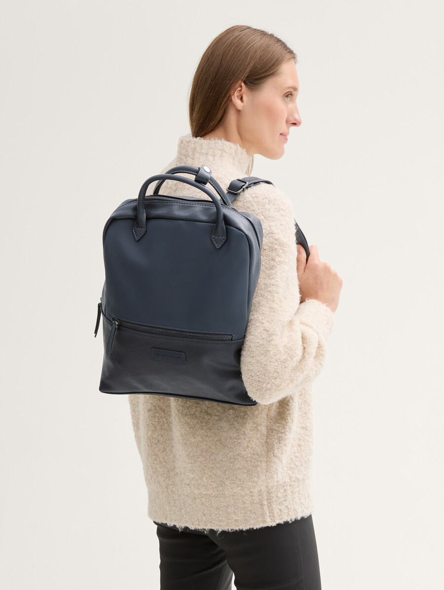 mochila ttgia l fabricada en piel sintética